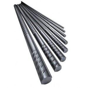 Aço cortado sob medida para construção civil, pronto para uso em projetos estruturais.